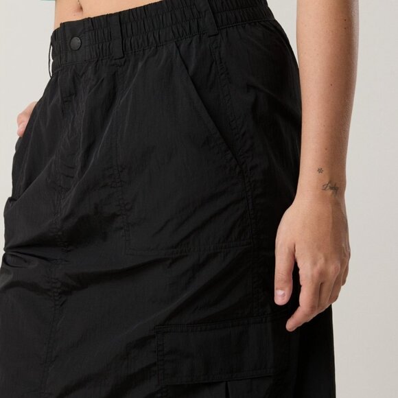 NWOT Women's OFFLINE Aerie "On The Move" Black Maxi Skirt | Size M - Picture 2 of 12
